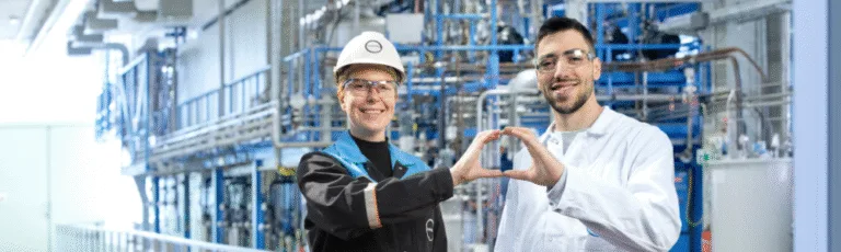 Fostering chemical recycling to become #FullyCircular Change plastic waste into valuable resources - Chemical recycling